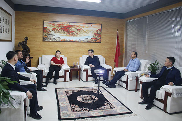 鸡东县政府领导视察必一注册